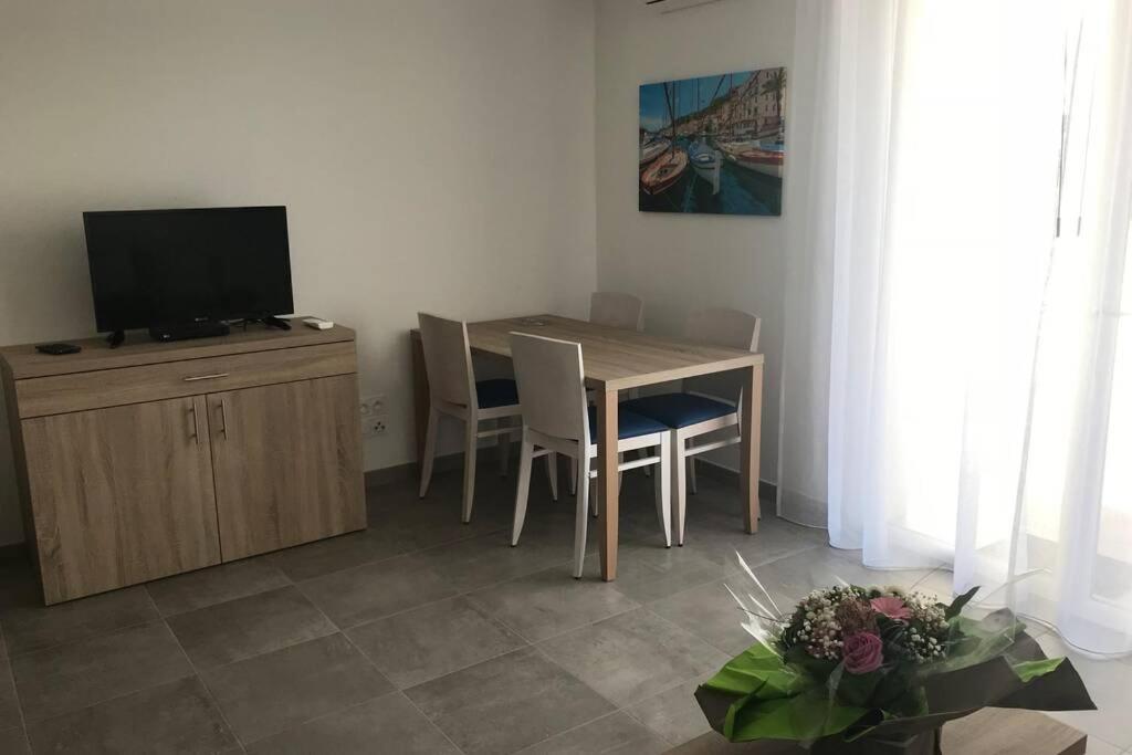 Bonifacio 3Mn Du Port! Villa Piscine Chauffee ,Clim,Wifi 外观 照片